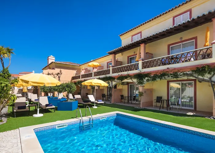 Costa D\'Oiro Ambiance Village
